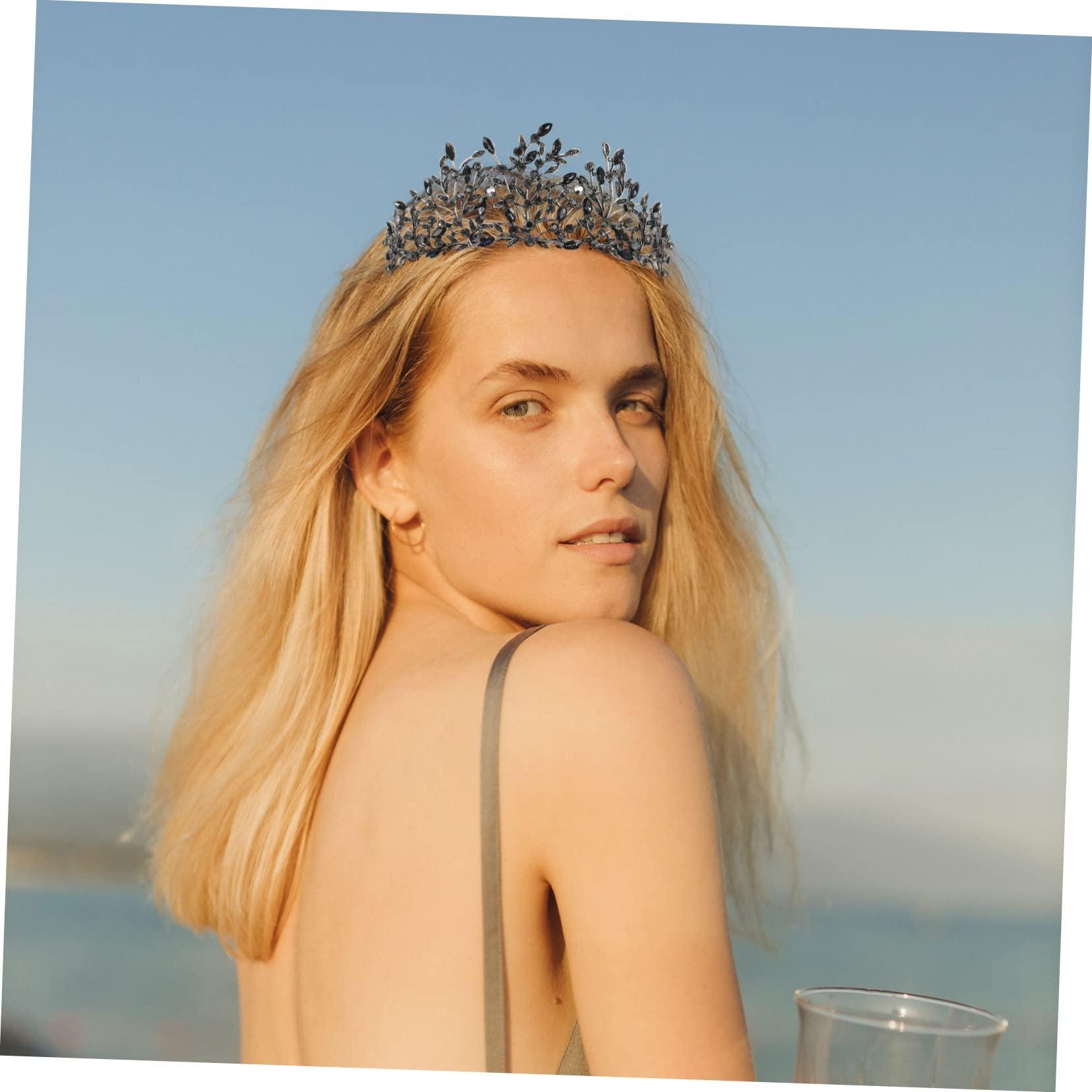 Lumene Lumene Color Correcting CC Cream - Lightweight Foundation - Medium Coverage - Redness Reducing Face Makeup for Glowing Complexion - Vegan Formula + Suitable for All Skin Types - Ultra Light (1 fl oz)