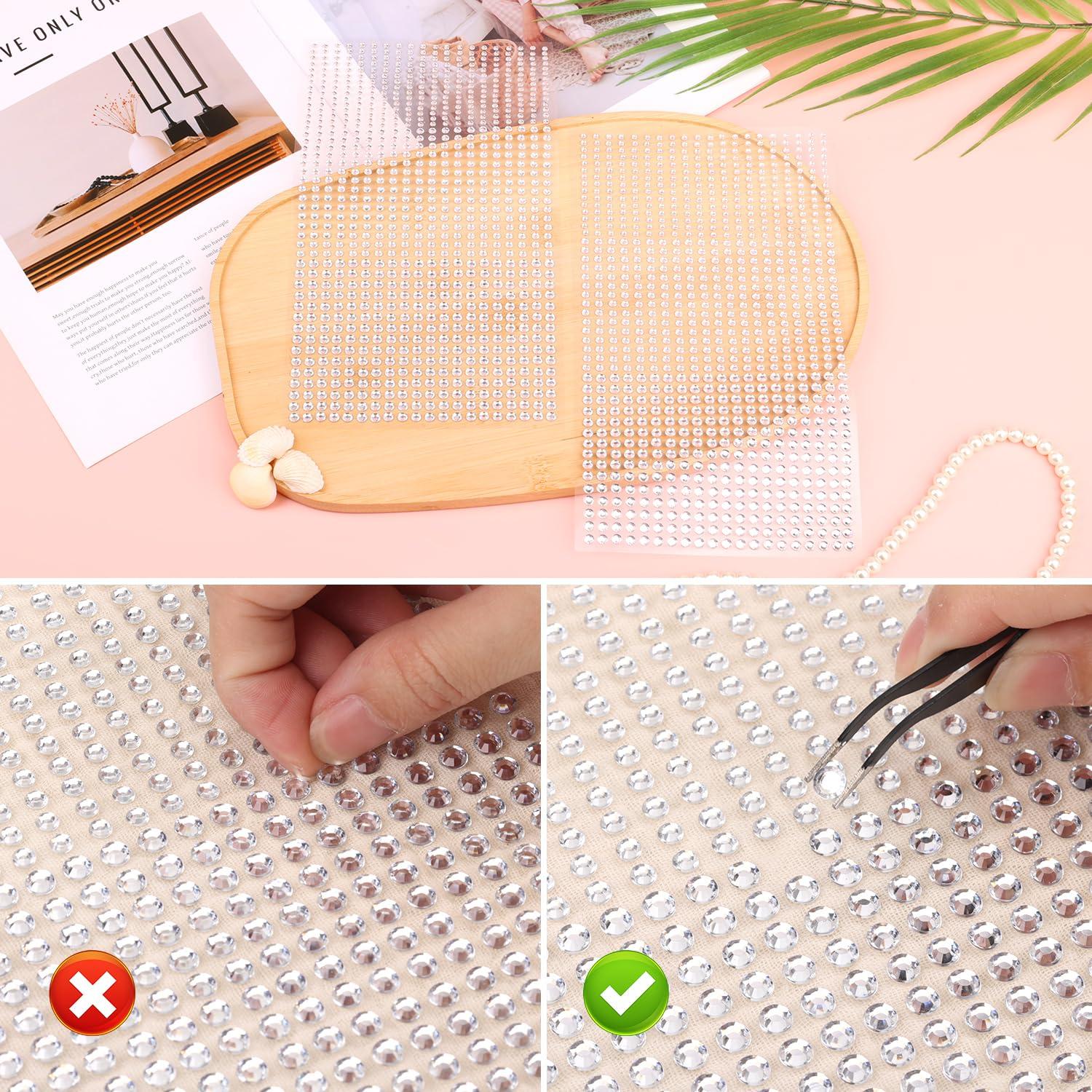 XIHIRCD 1800pcs Face Gemstones, Self-Adhesive Face Rhinestones Acrylic Face Diamonds Makeup Eye Gems Face Stickers Facial Gems Temporary Face Stickers for Women Girls Face Eye Body (Silver)