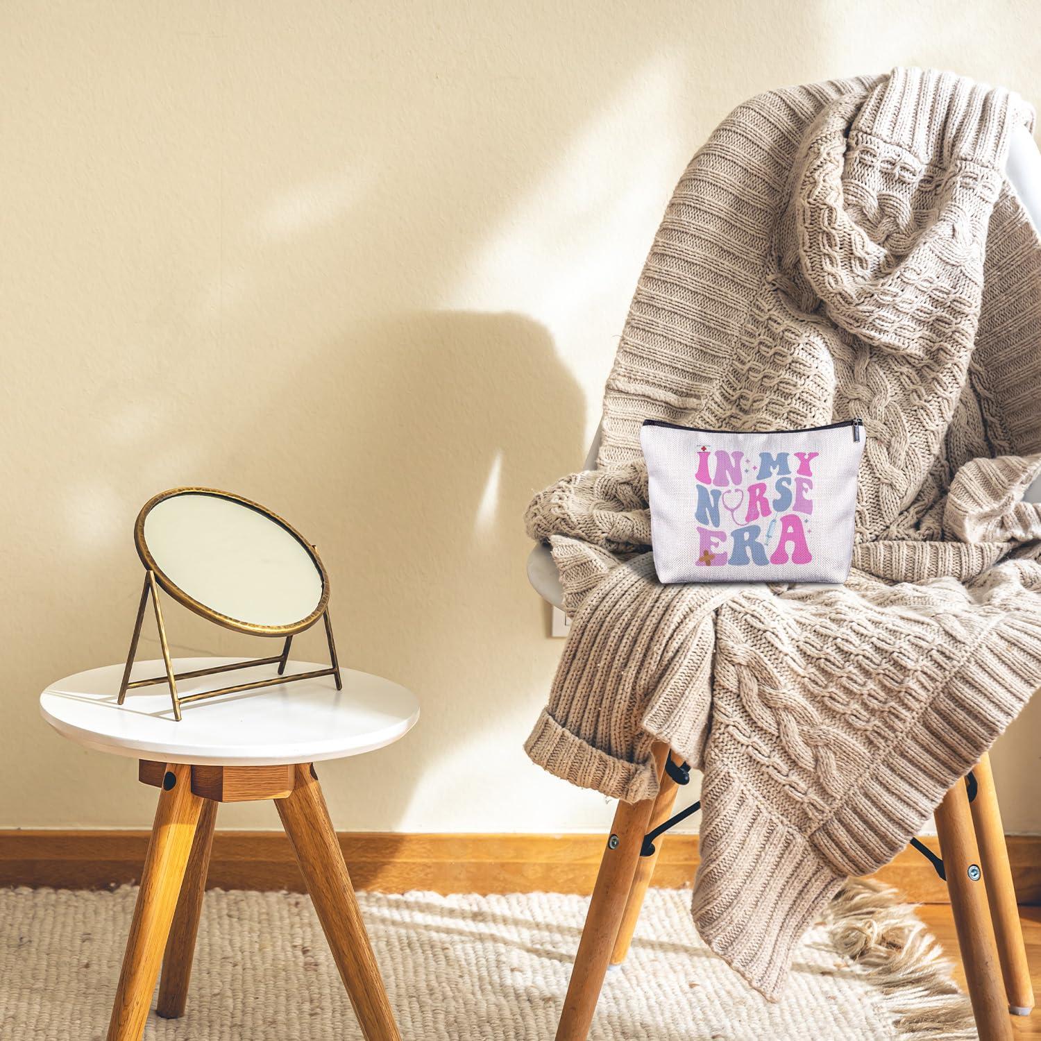 Zomhix Zomhix Nurse Appreciation Gifts Makeup Bag, Registered Nurse RN Gifts, Nurse Graduation Gifts, Gifts for Nurses, Nurse Practitioner Gifts, Groovy In My Nurse Era Cosmetic Bag Toiletry Bag