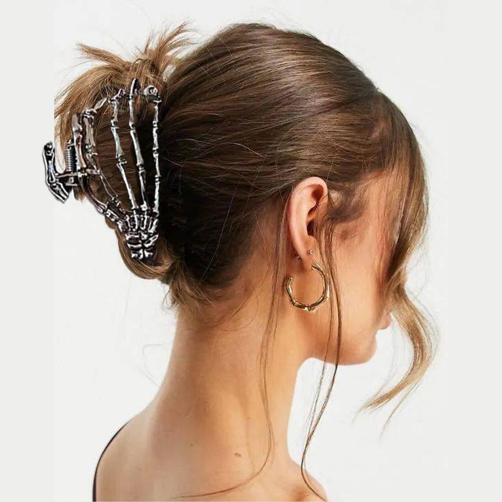 Wziys Skeleton Hair Claw Clip, Gothic Hair Accessories Gifts for Women, Skull Hair Claw Clip, Metal Claw Clip Black Skull Hand Hair Barrettes for Thick Hair, Halloween Hair Accessories for Women